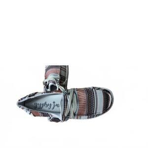 NEW GYPSY JAZZ women's hip 4 slip on sneakers in cream